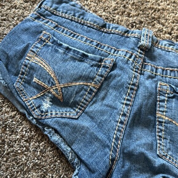 Amethyst 11 Medium Wash Distressed Jean Shorts - Picture 6 of 8